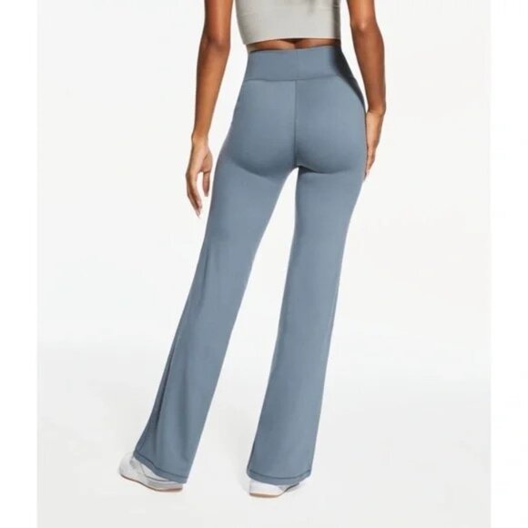 Aeropostale Flex Crossover High-rise Flare Pants - Picture 3 of 4